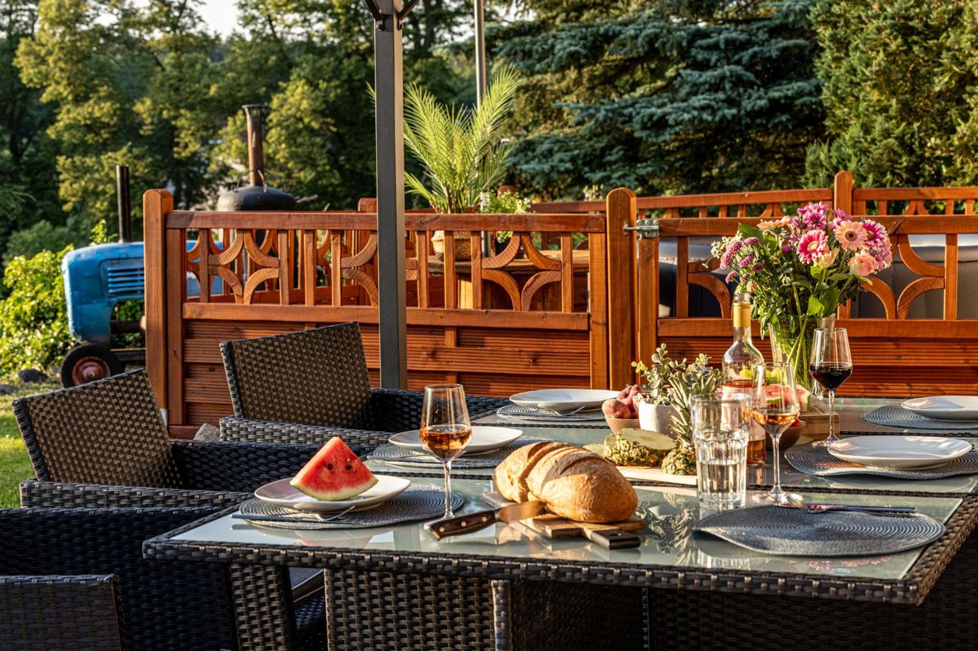 Wellnessparadies Mit Sauna Und Whirlpool Krakow am See Exterior photo