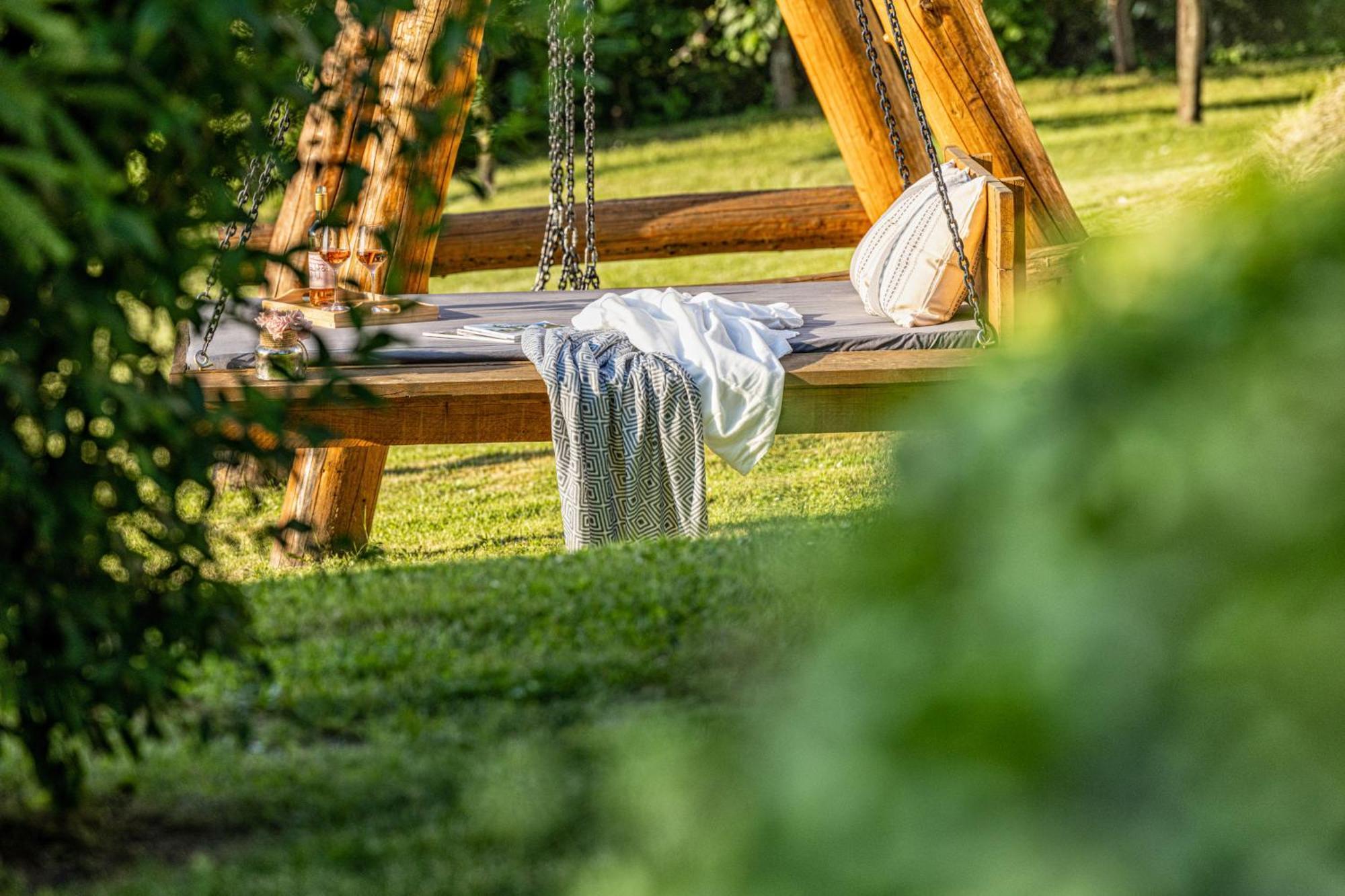 Wellnessparadies Mit Sauna Und Whirlpool Krakow am See Exterior photo